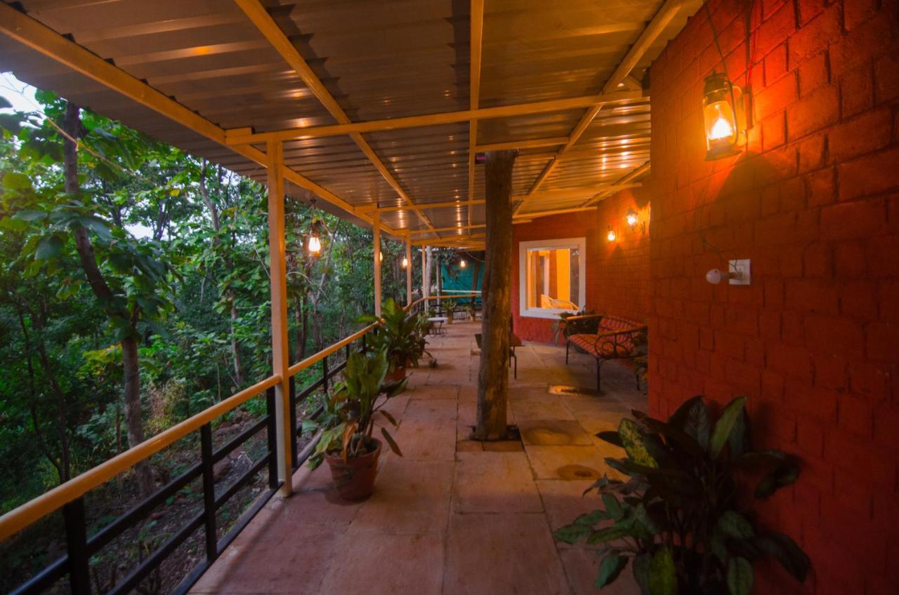 Kolar Jungle Retreat Hotel Lawa Khadi Exterior photo